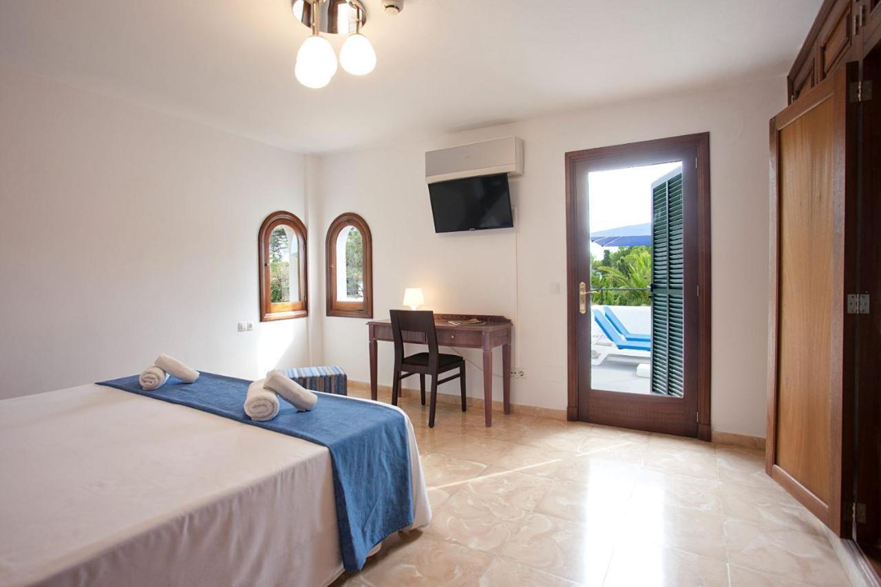 Apartamentos Cala Murada Tennis Bagian luar foto