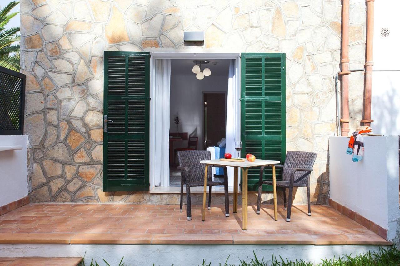 Apartamentos Cala Murada Tennis Bagian luar foto