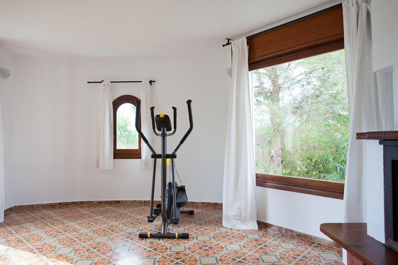 Apartamentos Cala Murada Tennis Bagian luar foto