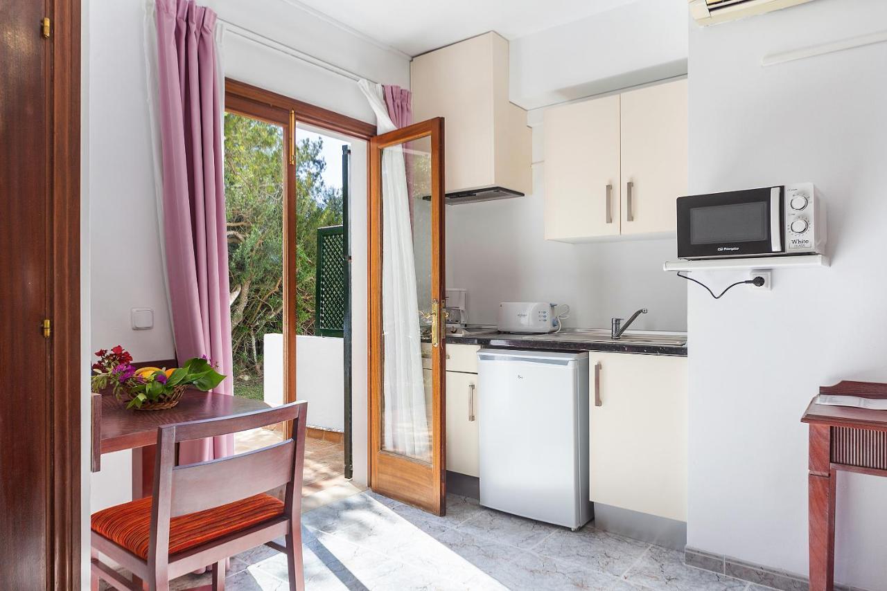 Apartamentos Cala Murada Tennis Bagian luar foto