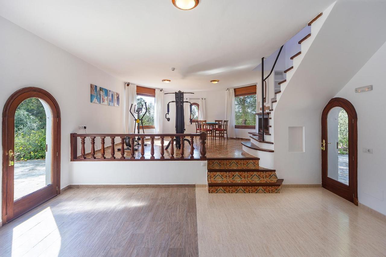 Apartamentos Cala Murada Tennis Bagian luar foto